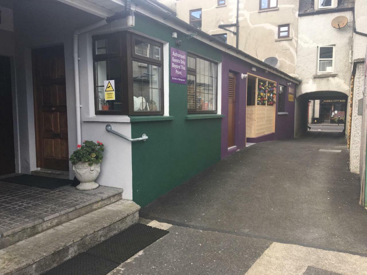 Dalys Accommodation Kilkenny Buitenkant foto
